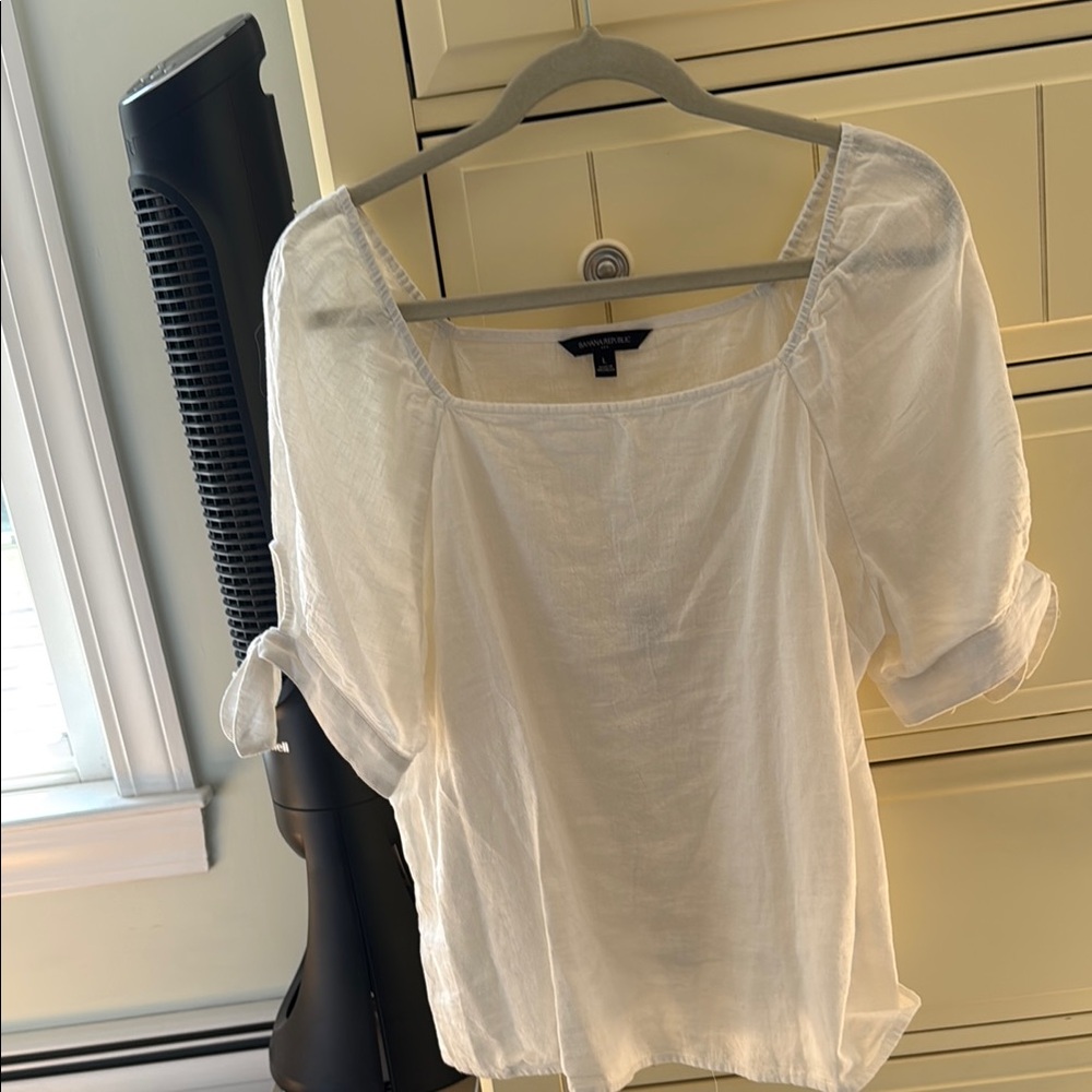 Banana Republic linen White Smocked Tie Front Blouse